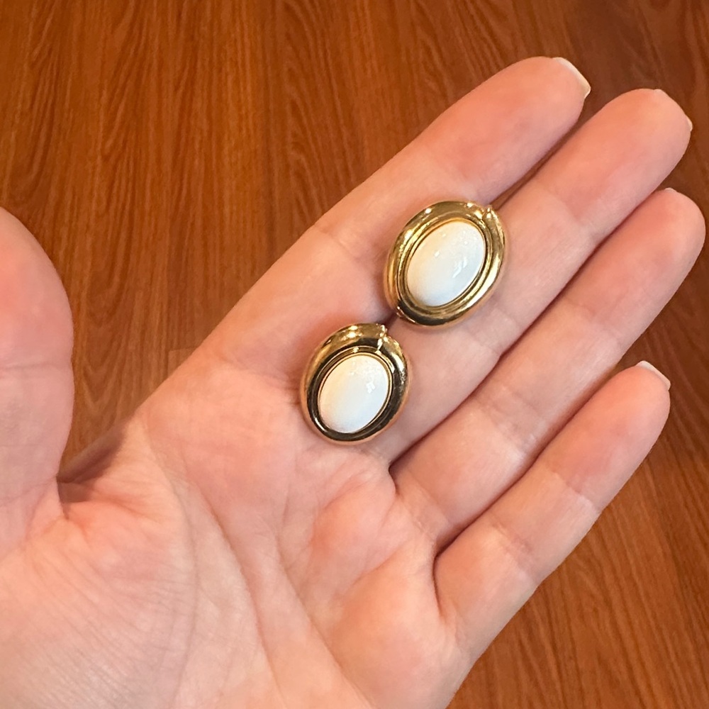 Monet Gold and Cream Oval Earrings
